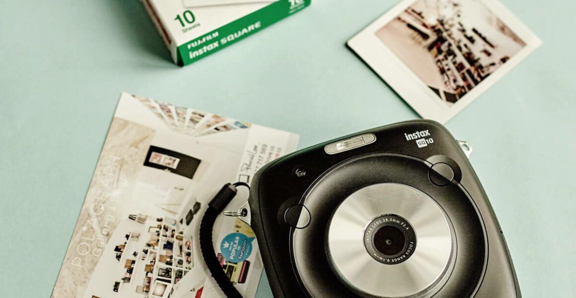 FujiFilm_Instax_Square_SQ10