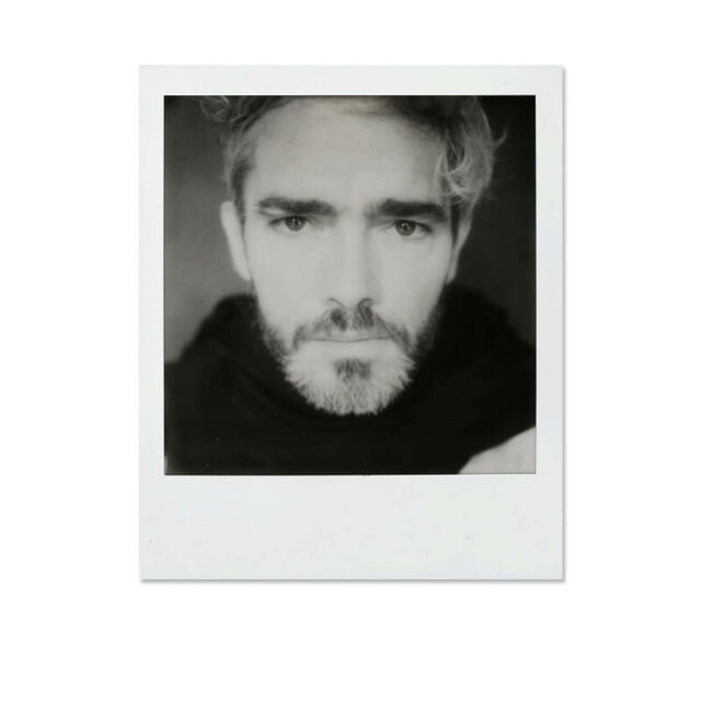Polaroid_Originals_BW_Film_I-TYPE_c
